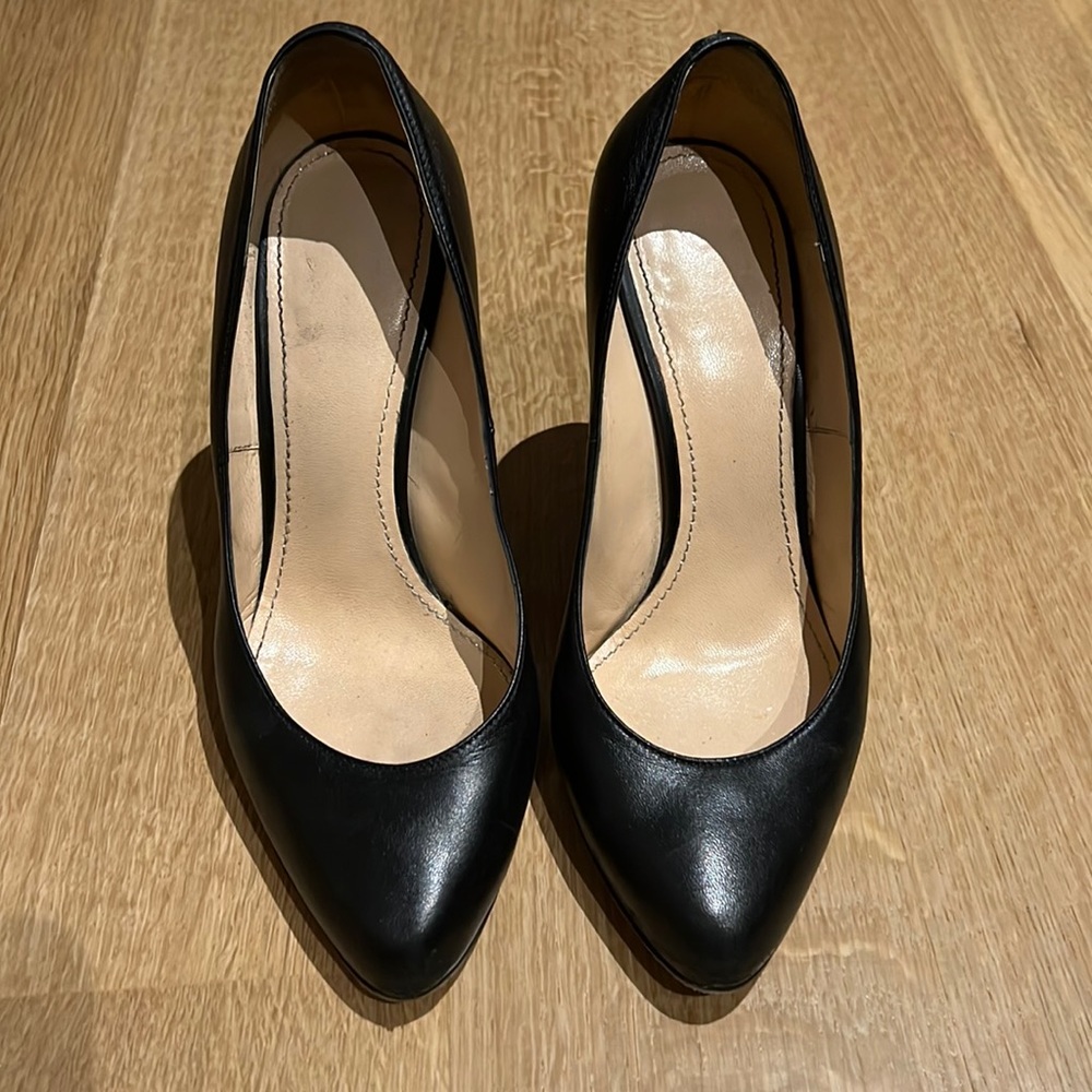 Nando Muzi black pumps
